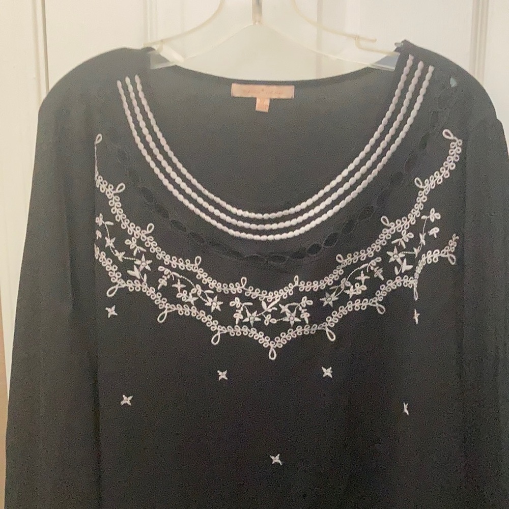 FINAL MARKDOWN Gibson latimer intricately detailed top xl